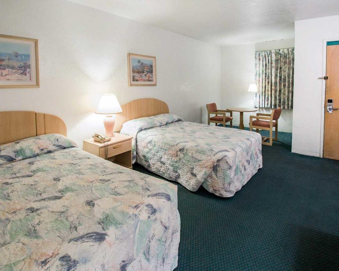 Key Largo Inn Экстерьер фото