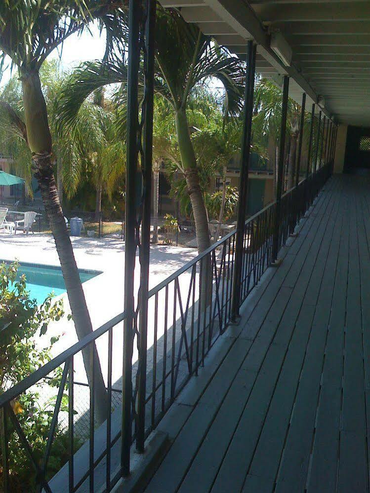 Key Largo Inn Экстерьер фото
